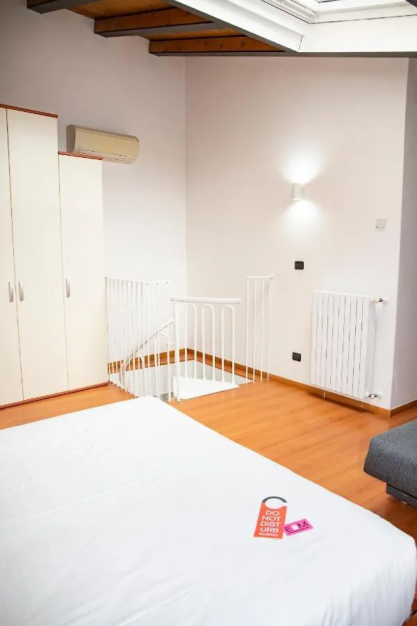 Easy Milano - Rooms And Apartments Navigli