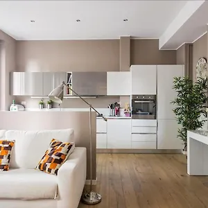  Apartment Porta Romana Modern And Cosy Italy