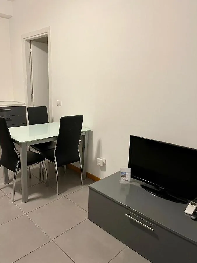 Easy Milano - Rooms And Apartments Navigli