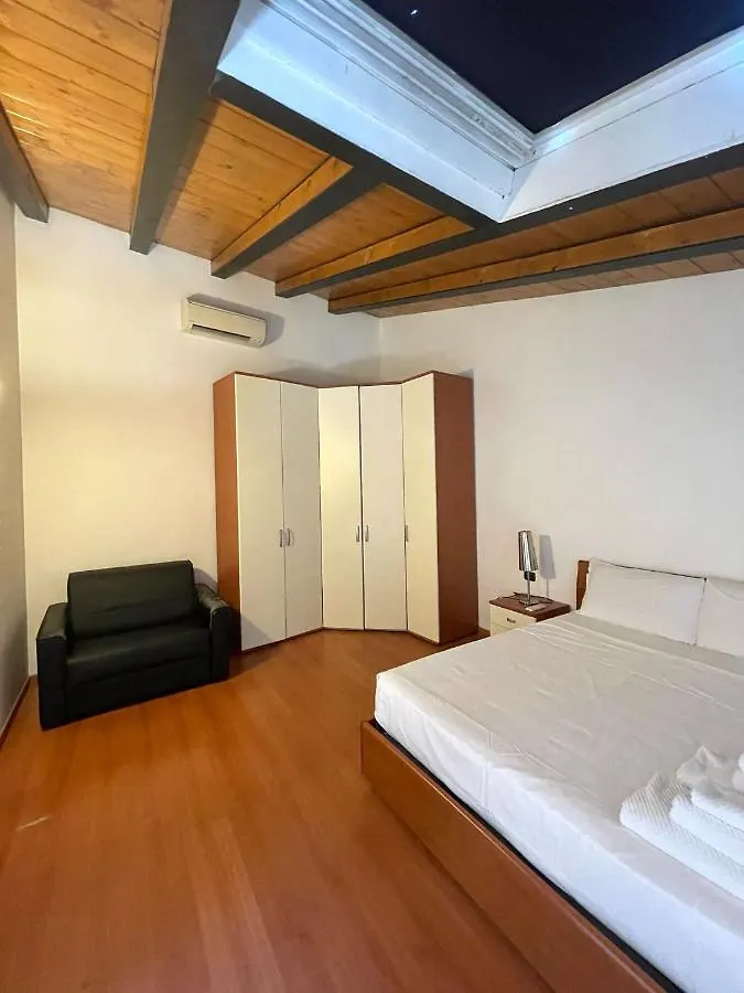 Easy Milano - Rooms And Apartments Navigli Aparthotel Milan