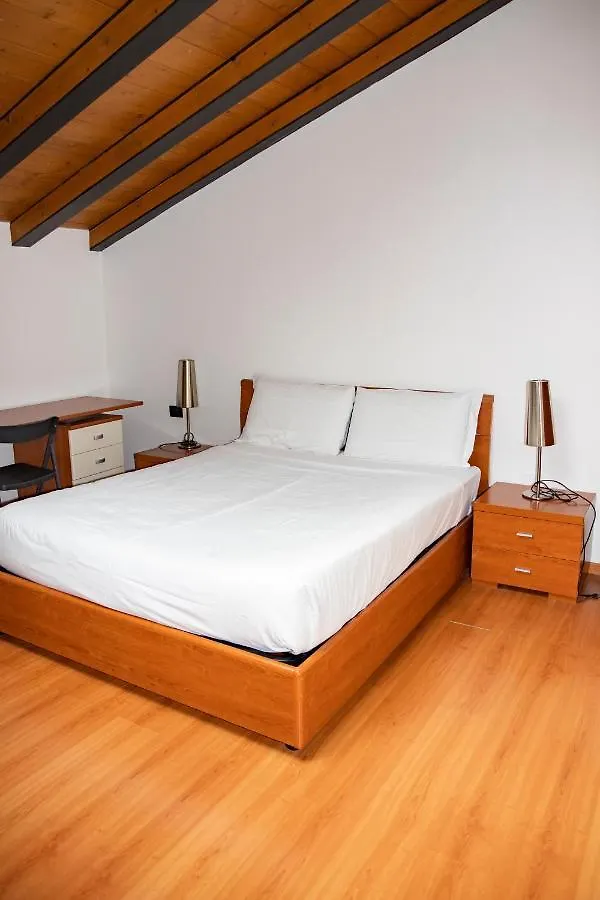 Easy Milano - Rooms And Apartments Navigli Aparthotel Milan