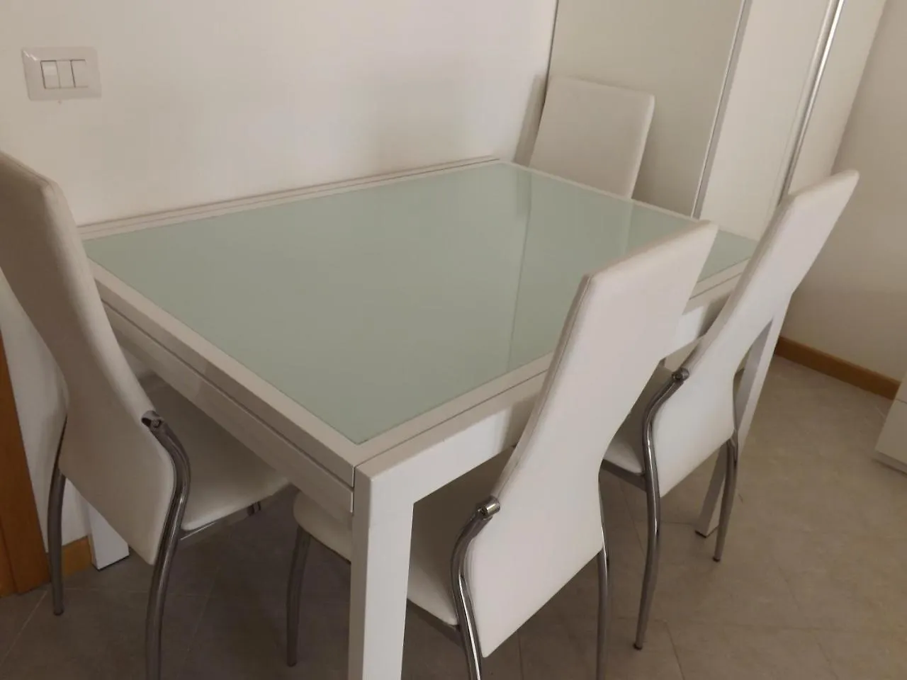 Easy Milano - Rooms And Apartments Navigli 2*, Milan